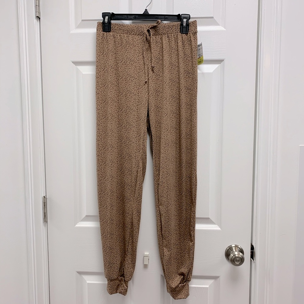 Leopard / Cheetah print pants joggers.